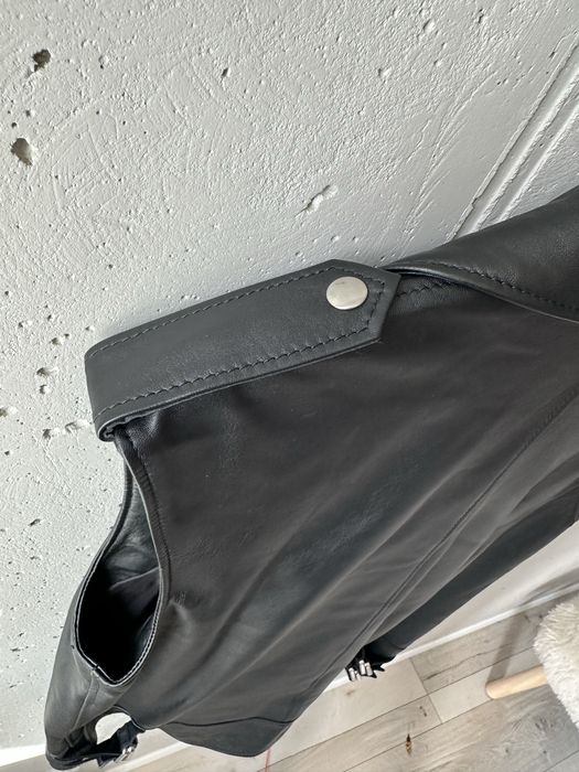Кожаная жилетка 8 by Yoox Leather Biker vest