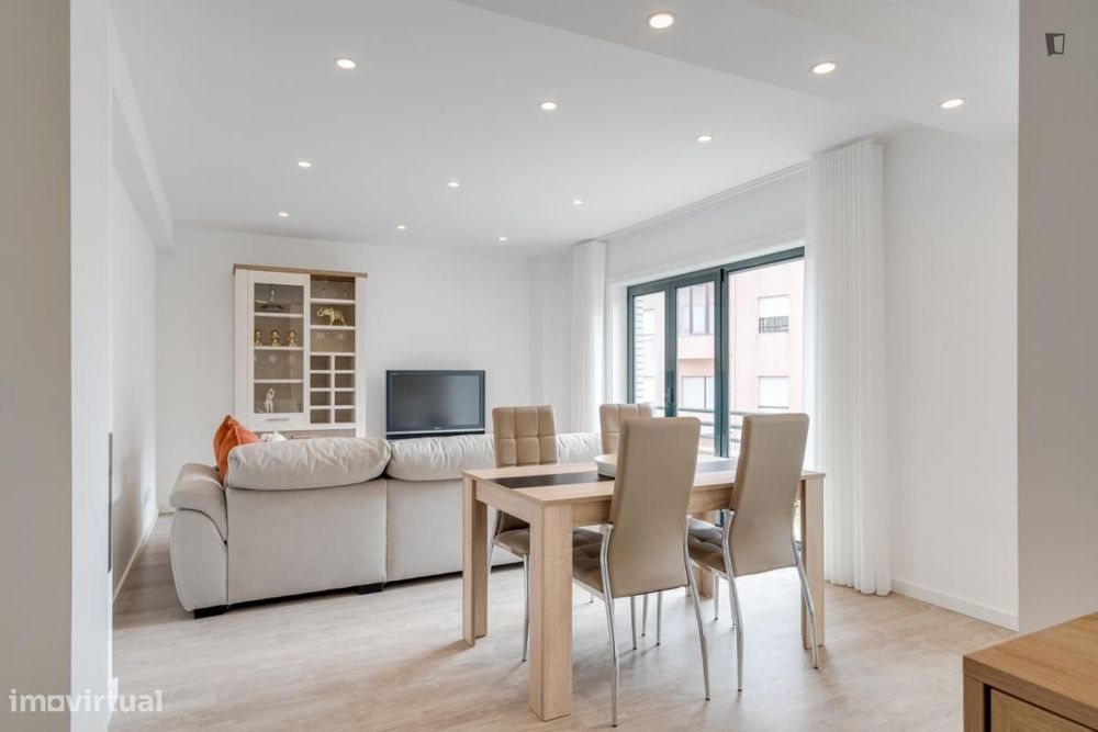 Apartamento com 1 quartos - localizado em Póvoa de Varzim Porto