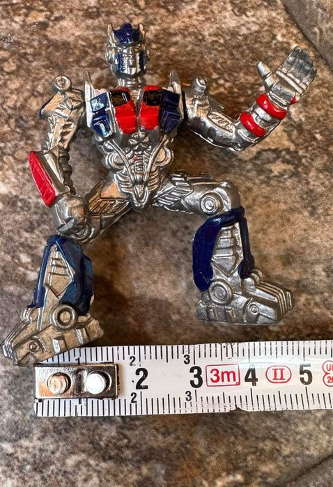 Фігурка трансформера Optimus Pride