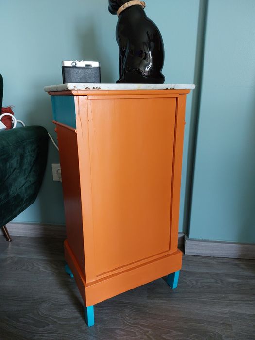 móvel antigo renovado