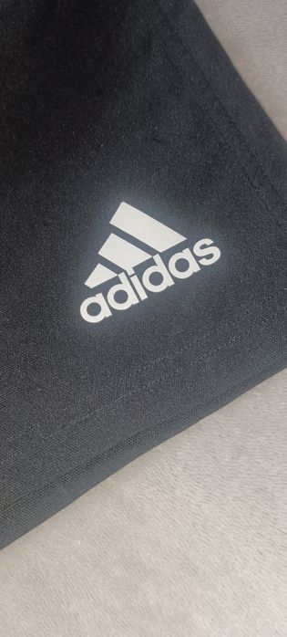 Фірмові шорти на хлопчика Adidas 140 8-9 років.