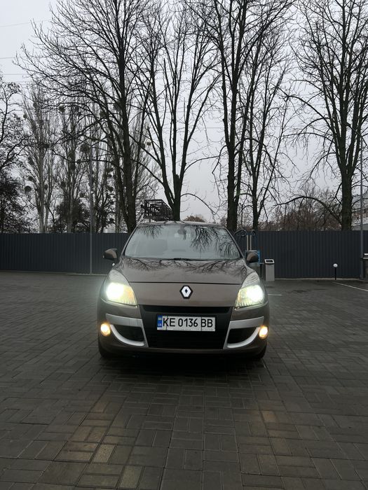 Renault Scenic 1.4 TCe 2010р в гарному стані