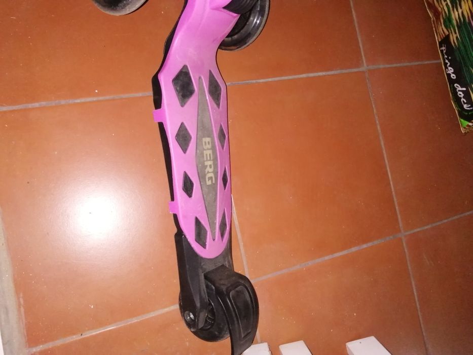 Trotinete cor de rosa64286379078786122