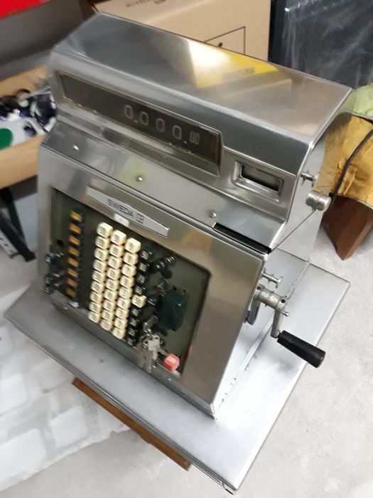 Maquina registadora sueca anos 70 ( venda em mao em Tomar)