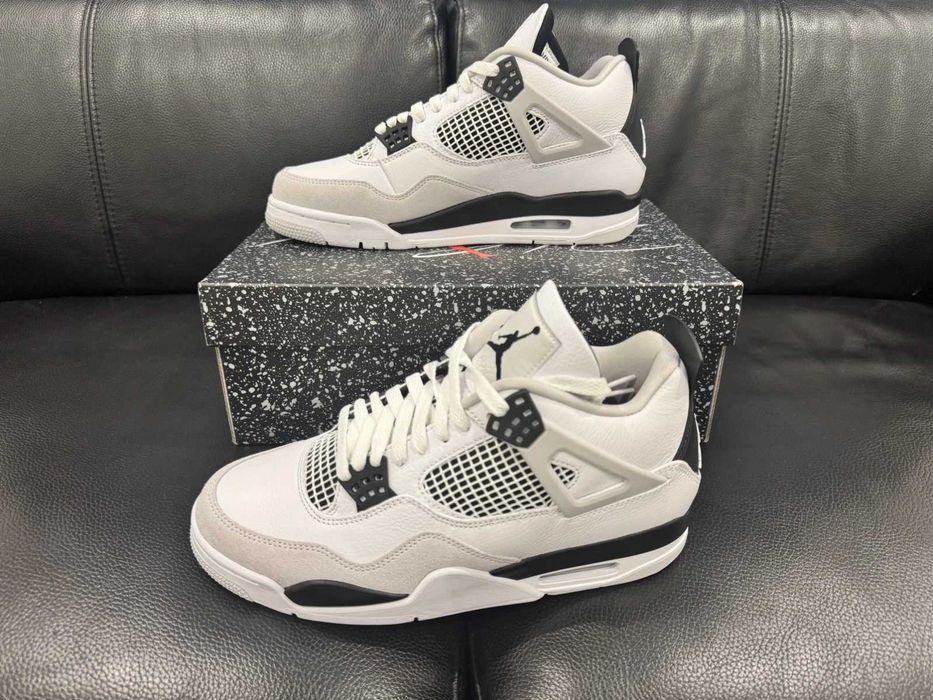 Jordan 4 Retro Military Black R.41