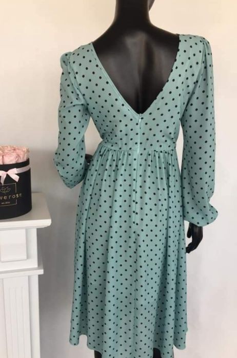 Emo midi sukienka Madlen zielona w kropki 38 M
Cudowna, zwiewna MIDI s