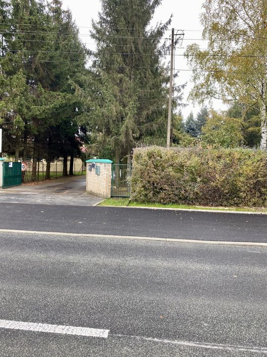 Obiekt biurowo-magazynowy przy węźle autostradowym na sprzedaż