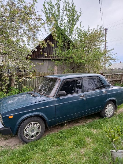 Автомобіль Ваз 2105