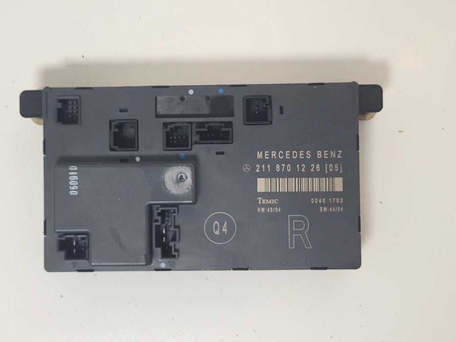 Módulo de comando da porta dianteira direita Mercedes Benz E W211