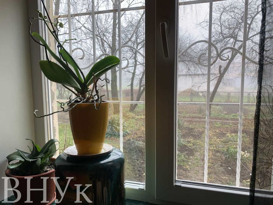 Продам 2-кімнатну квартиру з ремонтом та меблями