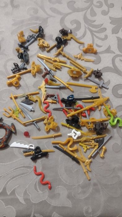 Duży zestaw figurek kompatybilnych z Lego Ninjago + broń i akcesoria