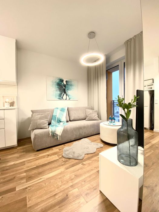 Słoneczny 30metrowy apartament - wysoki standard z miejscem garażowym.
