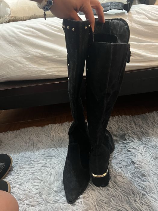 Botas e tenis preto