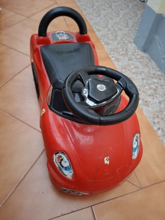 Carrinho de crianca Ferrari