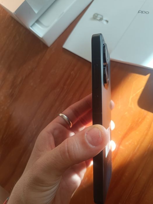 OPPO Reno 16 Pro 5G (512GB) – Como Novo (2 meses de uso) + Garantia + 2 Capas