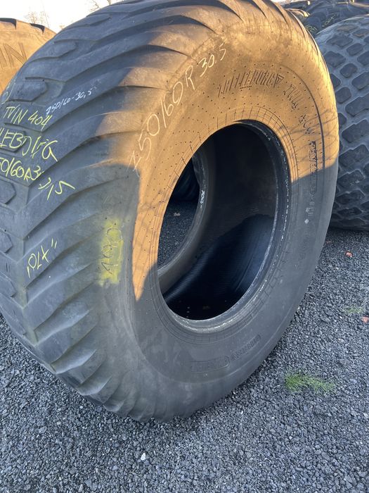 Opona używana 750/60R30,5