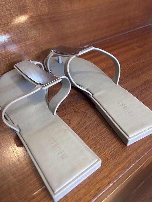 Chinelo Melissa bege