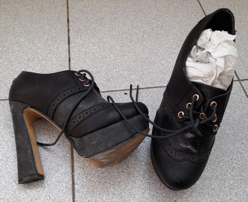 Shoes size 37