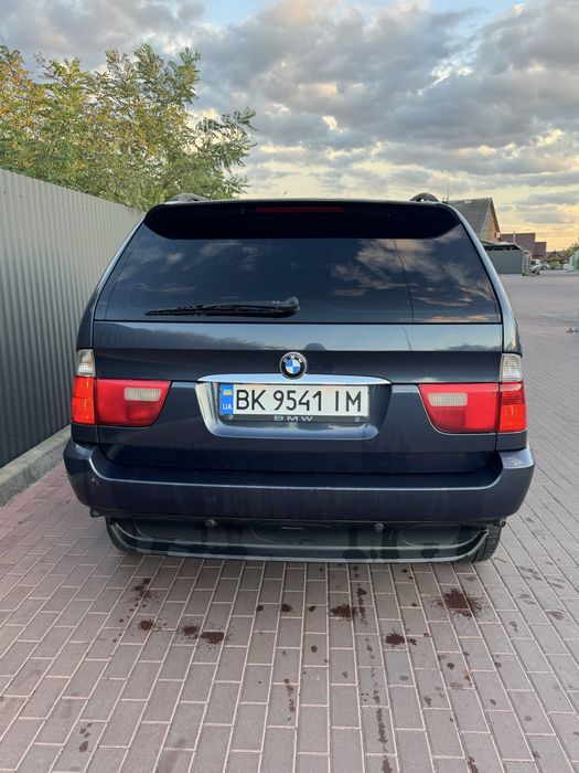 автомобіль BMW x5 E53 3.0d