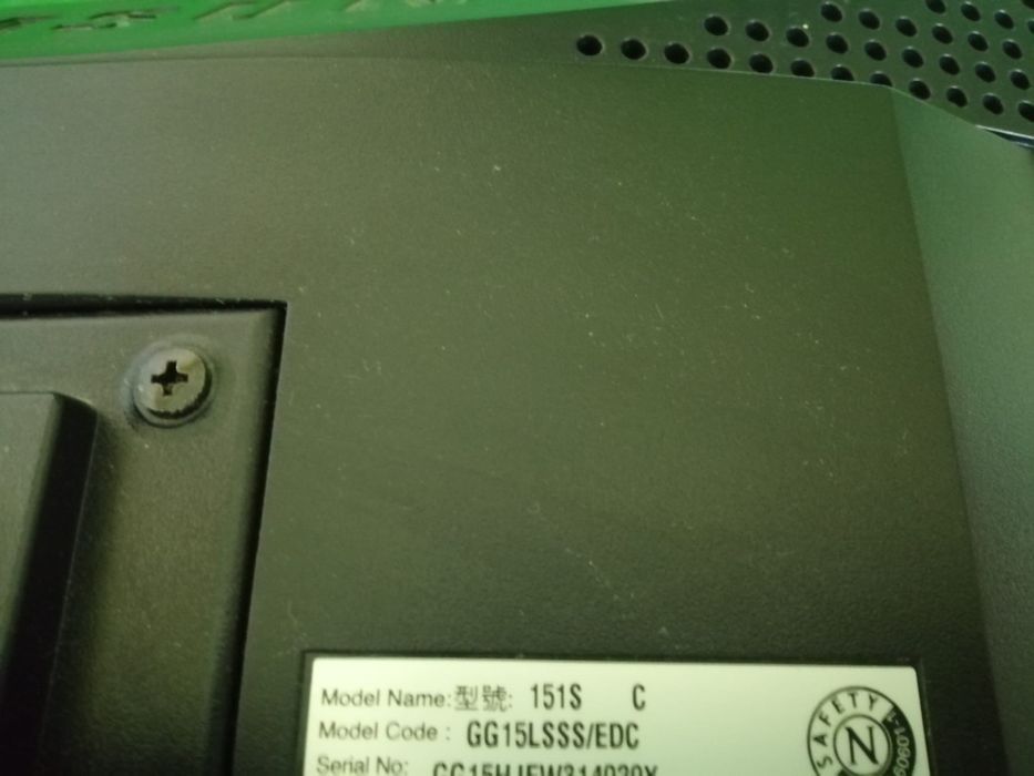 Monitor Samsung 151S461127583595253763