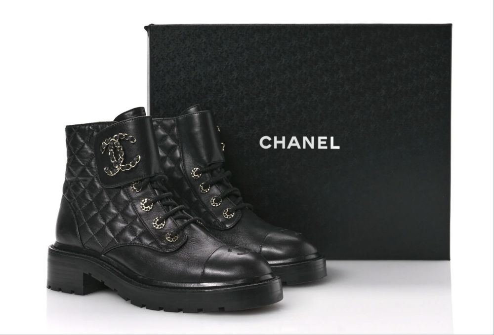 Buty Chanel.