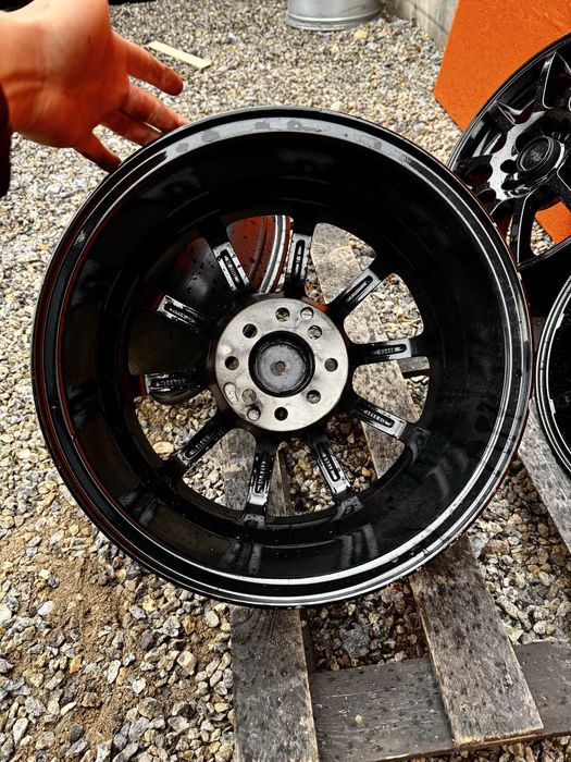 Диски R15 4.100 та 4.108 ЕТ40 рено меган 2 кліо део тойота форд фієста