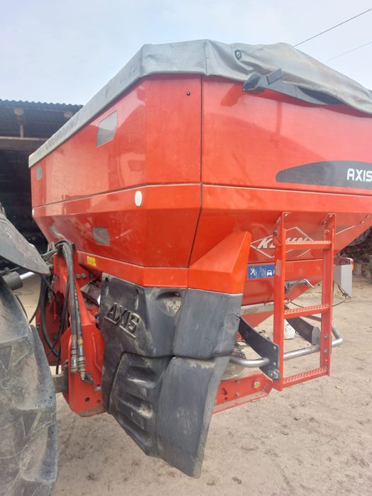 Rozsiewacz nawozu Kuhn axis 50.1