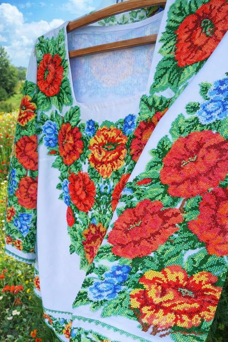 Буковинська вишиванка з бісеру | Ручна робота