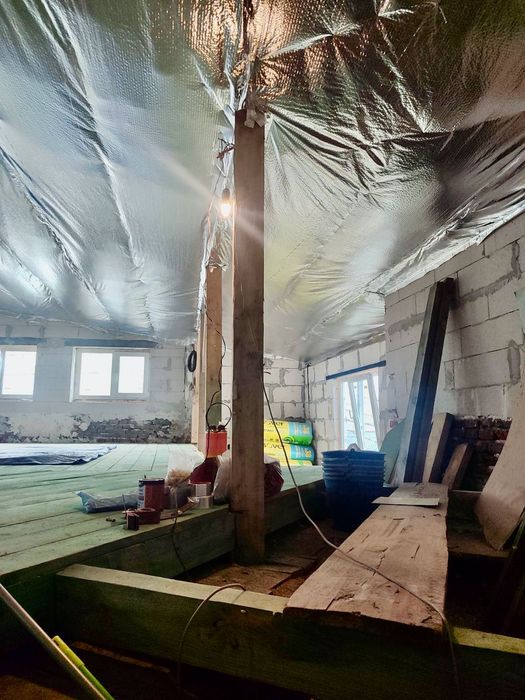 Продається квартира в частині будинку в самому центрі міста. Чортків