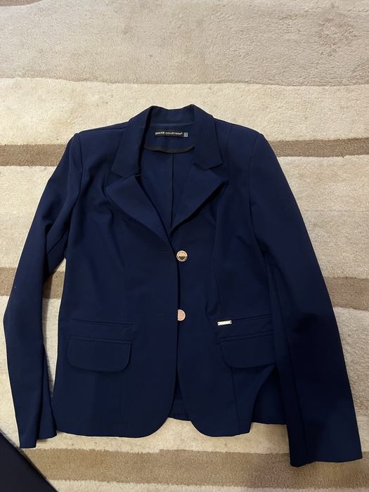 Костюми жіночі класичний і прогулочний