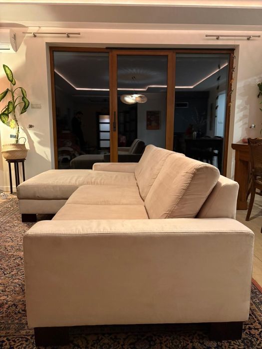 Rozkladana kanapa z szezlongiem