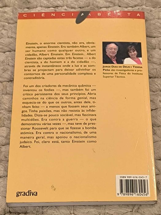 Livro "Einstein… Albert Einstein" de Jorge Dias de Deus, Teresa Peña