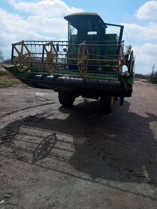 Продам комбайн John Deere