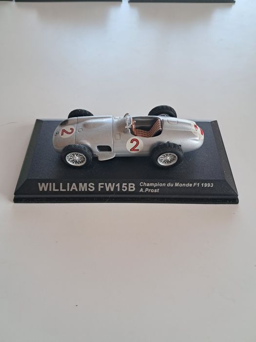 Miniaturas escala 1:43