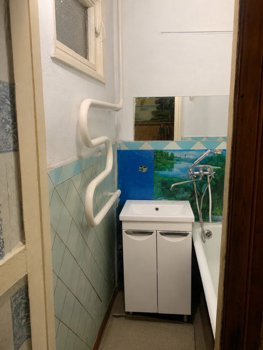 Продаж 2-х кімнатну квартиру у центрі міста