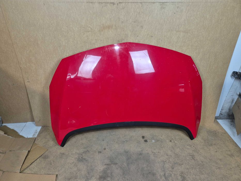 Opel Astra IVJ maska pokrywa silnika.