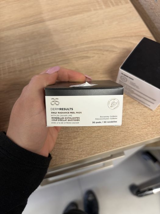 Arbonne DermResults płatki złuszczające