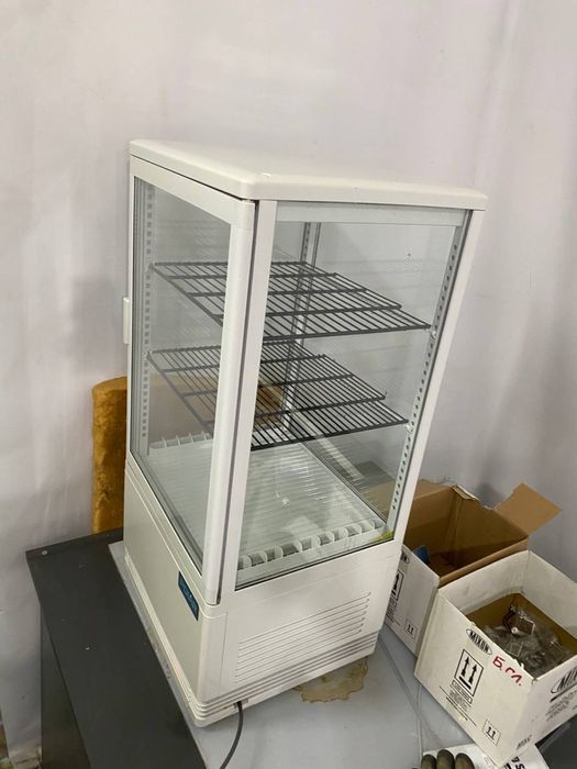 Холодильная витрина Умка Холодильник в магазин