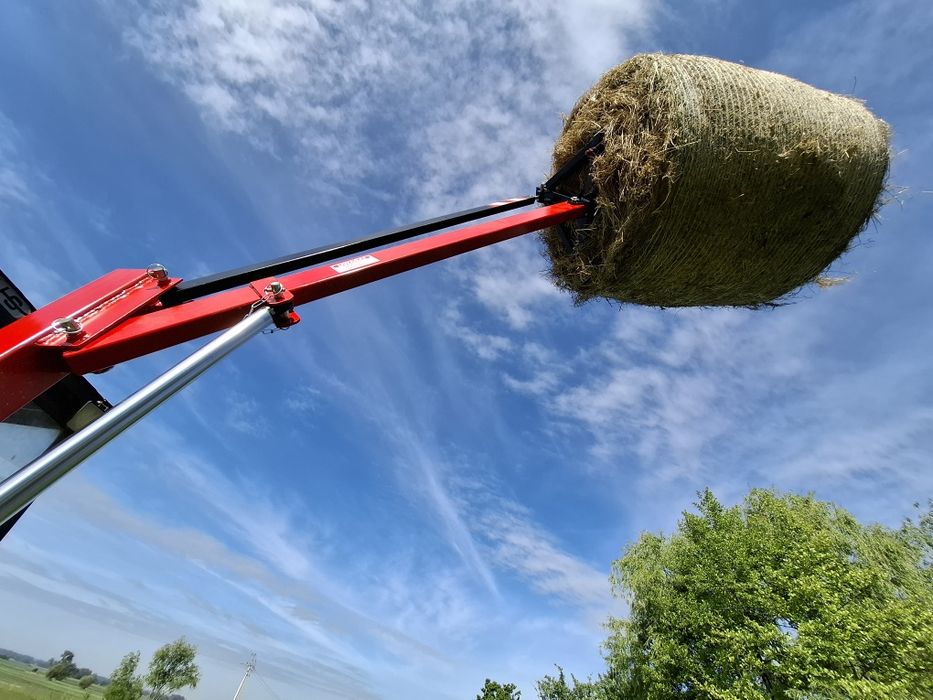 Na tył ciągnika Najmocniejszy ładowacz do bel  na tylni tuz z samopoziomem Tur tył
