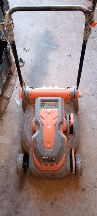 Corta relva elétrico