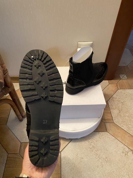 Ботинки Baldinini 37 р.