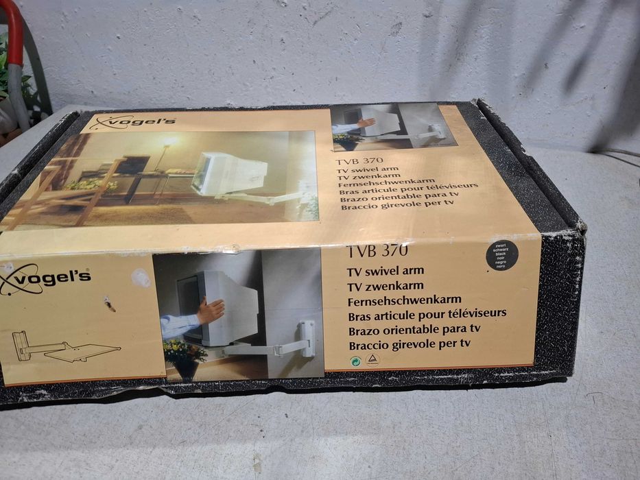 Uchwyt ścienny do TV lub projektora Vogels TVB370