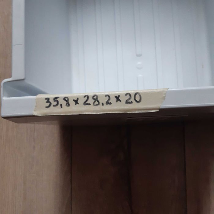 Półki szklane, szuflady, pojemniki z lodówki Samsung RL 36EBNS