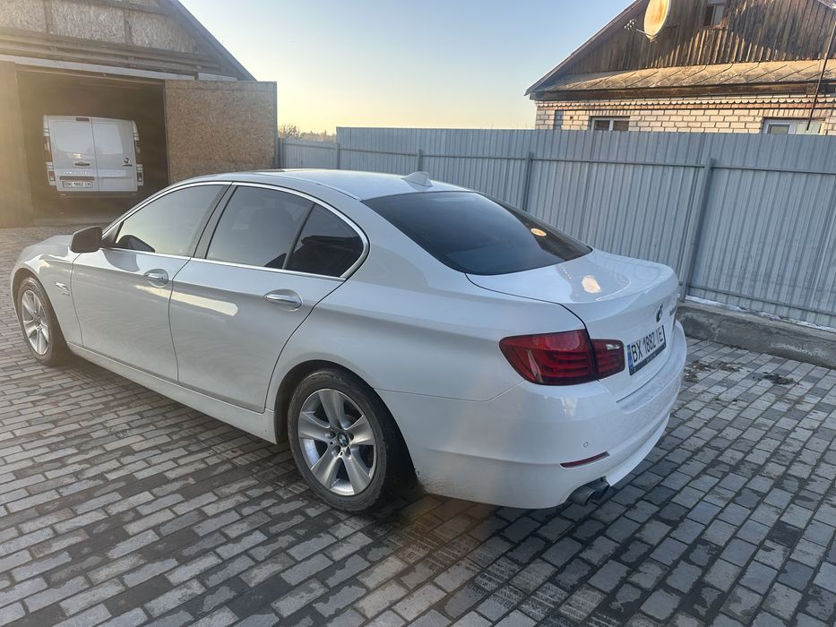 BMW 5 авто в гарному стані