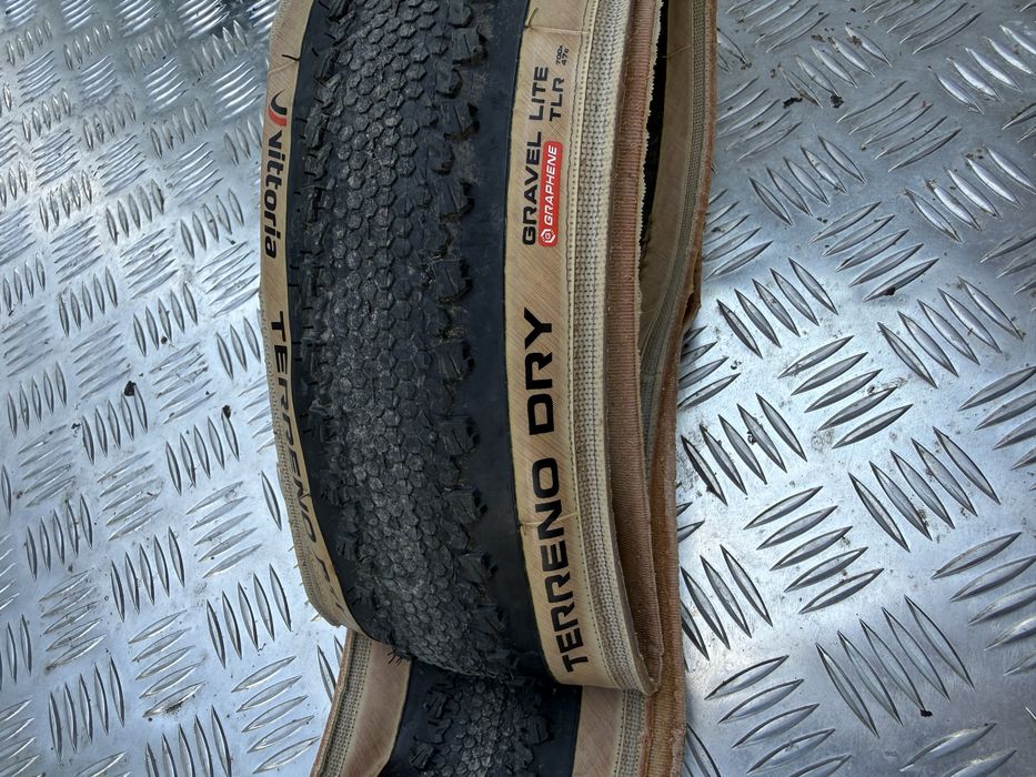 Opony Vittoria Terreno Dry 47c TLR