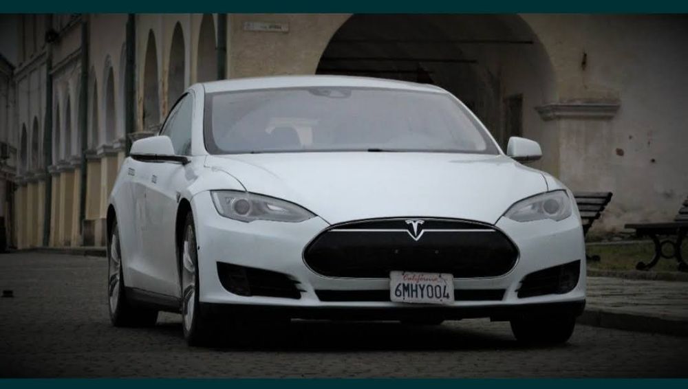 Tesla s / Тесла с 2015