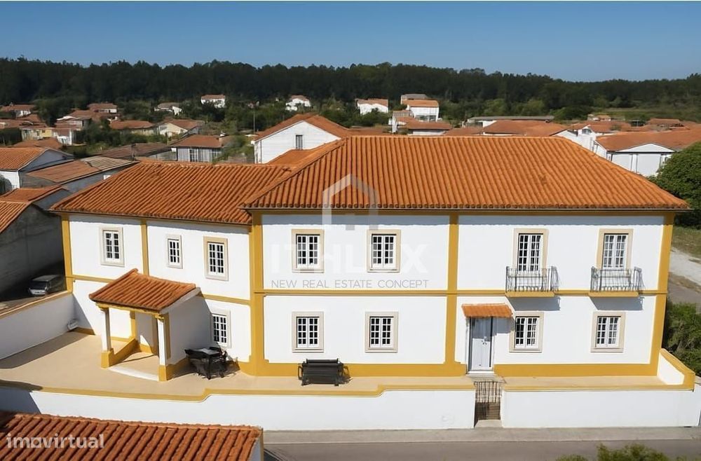 Complexo Habitacional 4  apartamentos T2 e 2 anexos T2-1  Patio e terr