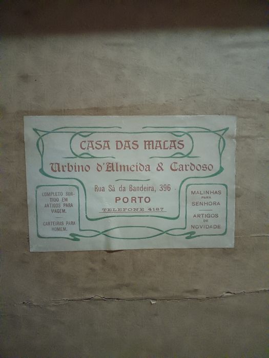 Baú antigo pronto para restauro