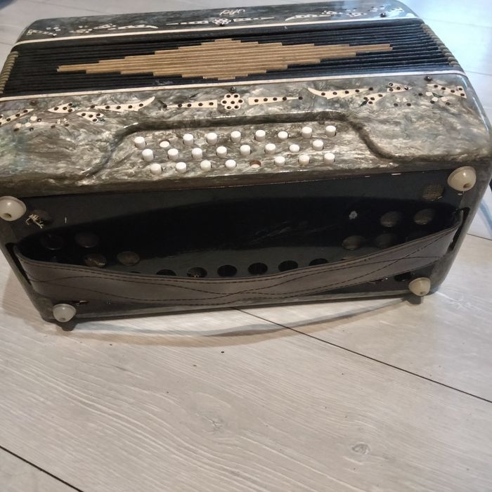 Продам баян беларусь