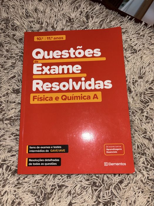 Livro com exercicios e correções de exame 11 ano fisíco-quimica A